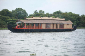 Poyika Houseboats